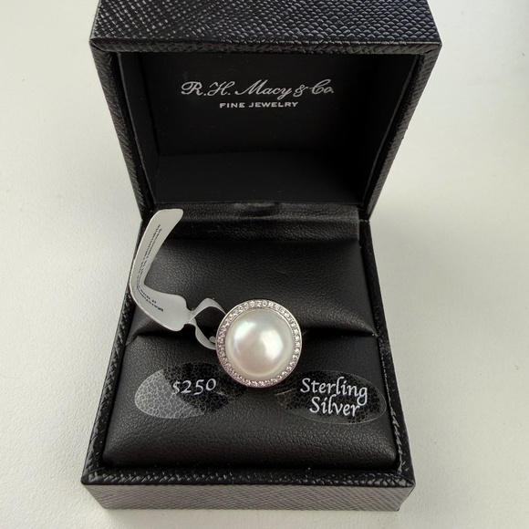 R.H. Macy & Co Womens Sterling Silver Freshwater Cultured Pearl Statement Ring - Picture 2 of 10